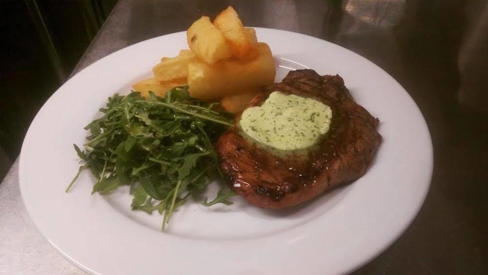 The Salford Inn Chipping Norton Buitenkant foto